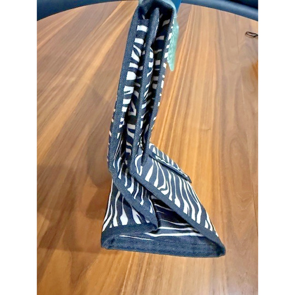 PACKIT Freezable Lunch Bag Reusable Collapsible Personal Cooler Travel Zebra - Picture 4 of 9